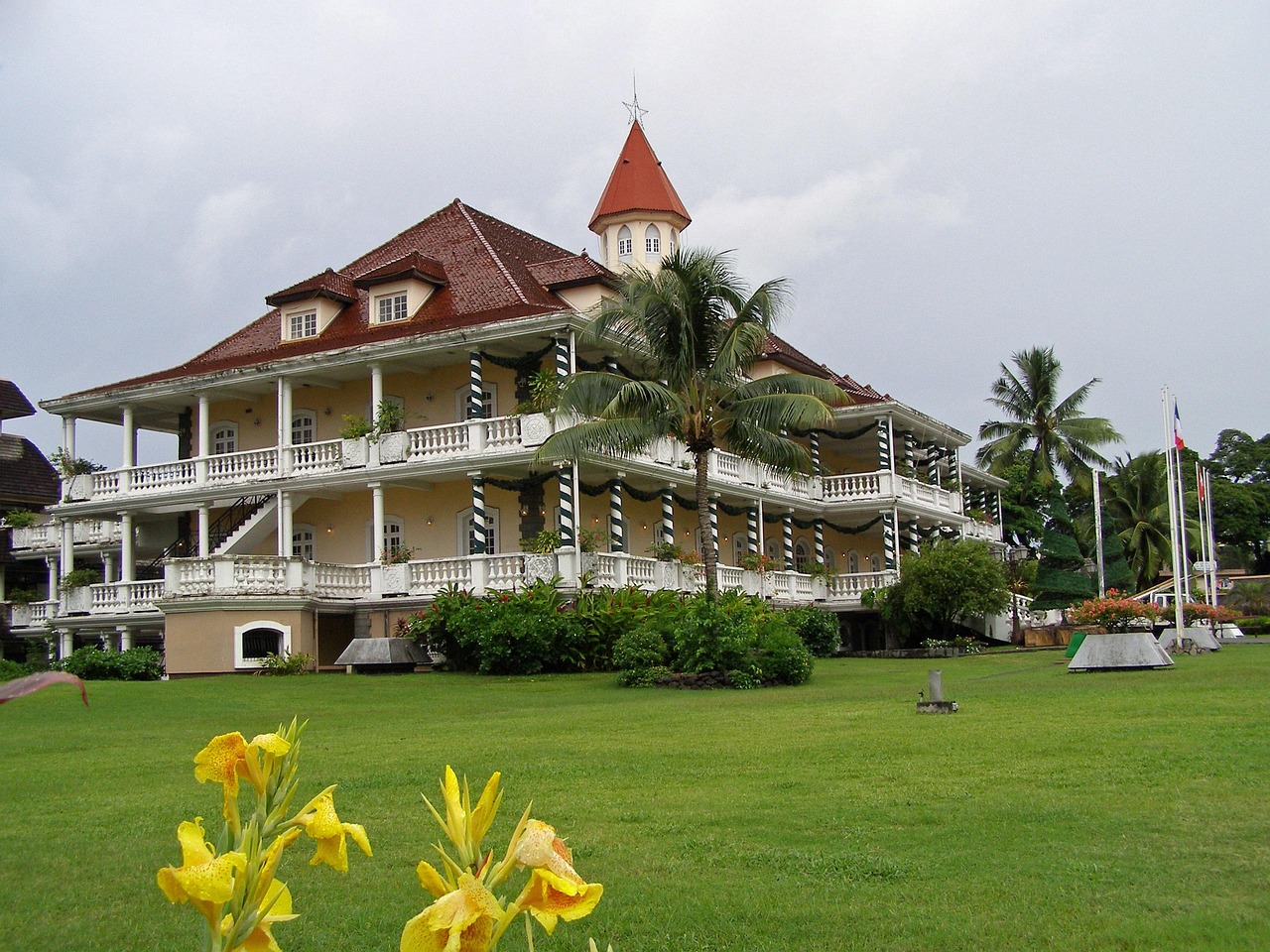 Geoffrey Bawa Works in Sri Lanka
